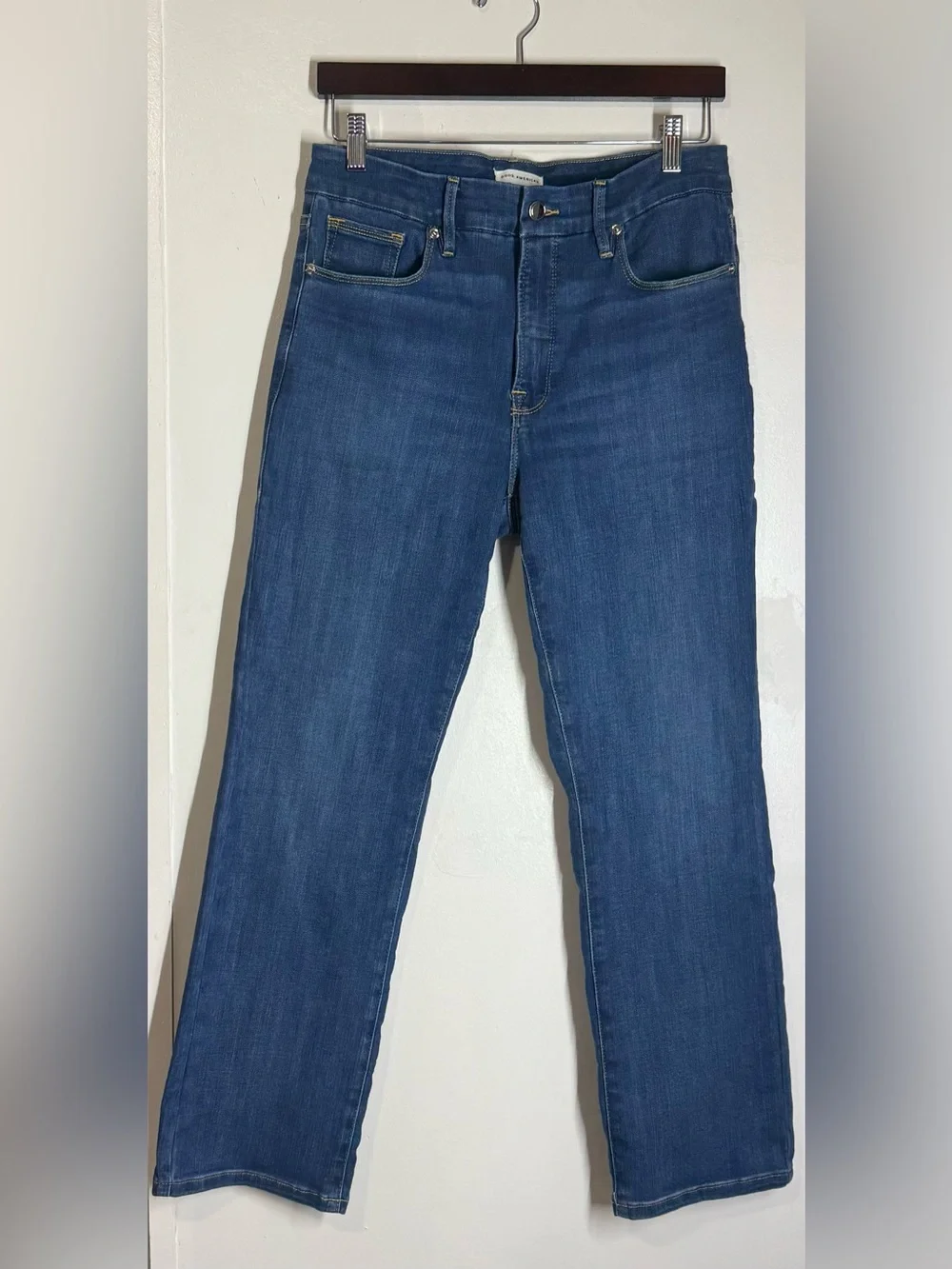 GOOD AMERICAN Good Legs High Rise Straight Stretch Jean